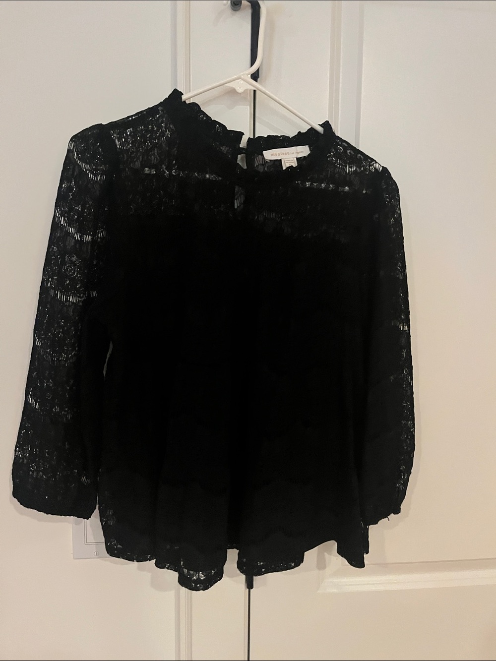❤️ 6 for 20 ❤️  Monteau Black Lace Long-Sleeve Blouse